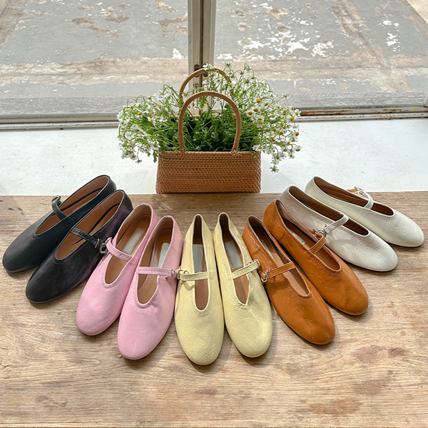 minimal Round Sheepskin Flat shoes