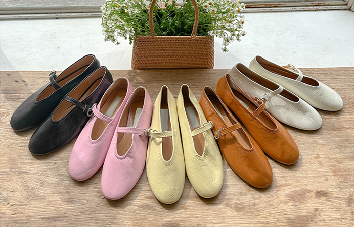 minimal Round Sheepskin Flat shoes