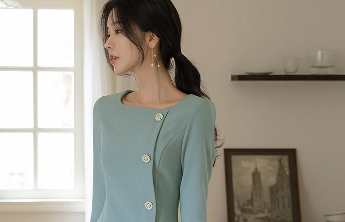 Line Pearl Decoration Slim Fit Three-Quarter Sleeves Dress