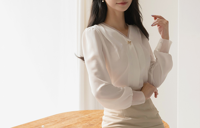 V-neck Organza Lining Ribbon Button Blouse