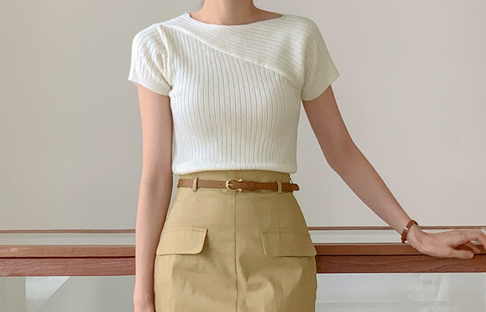 Unbalance Diagonal Corduroy Short-sleeve Knit