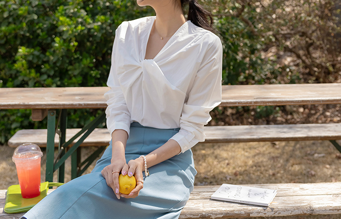 Pretty Knot Point Rustlingly Blouse