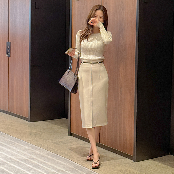 slender Neckline Bamboo Slim Corduroy Knit