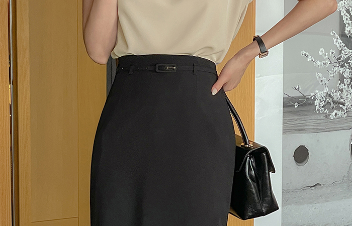 Modern Slim H-line Belted Skirt