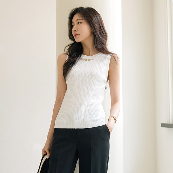 Jewel Neckline Point Sleeveless shirts Knit