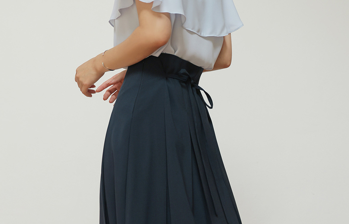 Classic Back Ribbon Inverted Pleats Long Skirt