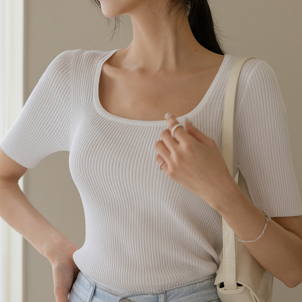 Cool Touch Color Combination-line Square Neck Knit