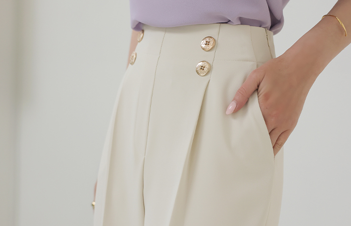 Gold Double-button Pintuck Wide Slacks