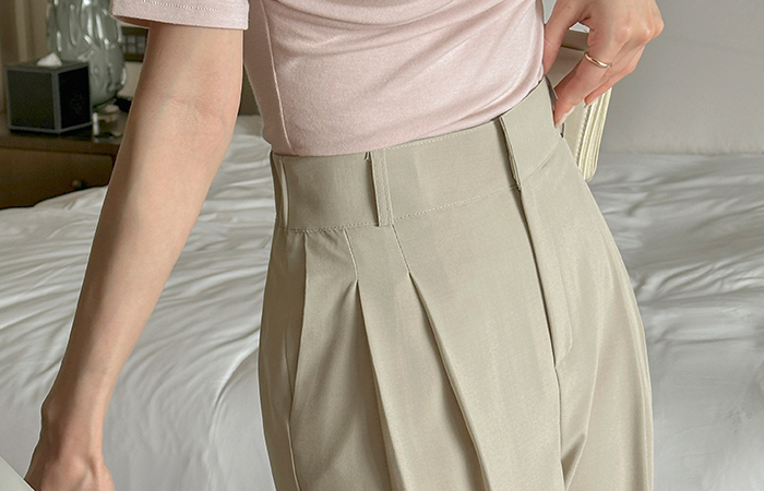 crown Pintuck Wide Back Banding Slacks