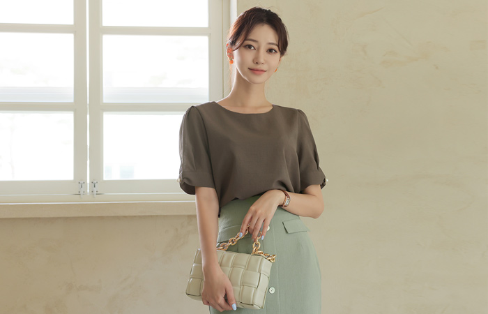 seer Slit Pearl Sleeves Blouse