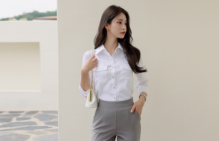 Two-Pocket Three-Quarter Sleeves Blouse