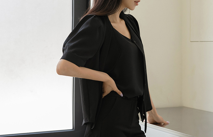 리슨 Puff Tie Blouse