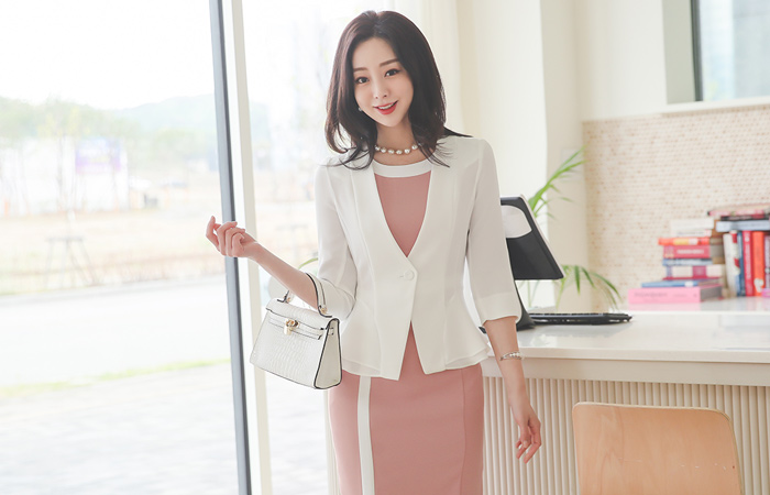 No-collar One-Button Three-Quarter Sleeves Double Peplum Jacket