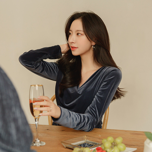 Shirring Cowl Neck Luxury Velvet T-shirt