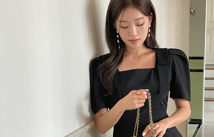 ODE 아뜰리에 Shoulder Ribbon Slim Fit Dress