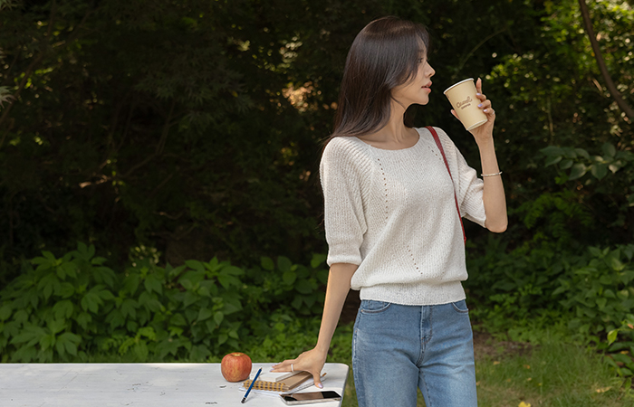 Linen 혼방 Bouclé 여리넥 Short-sleeve Knit