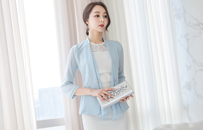 Chiffon Scarf Cubic Brooch Jacket