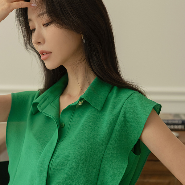 시어서커 Frill Sleeveless shirts Blouse