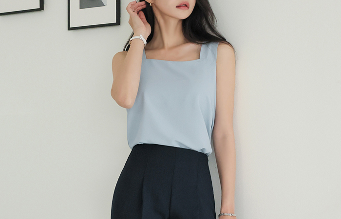 Basic Square Neck Sleeveless Blouse