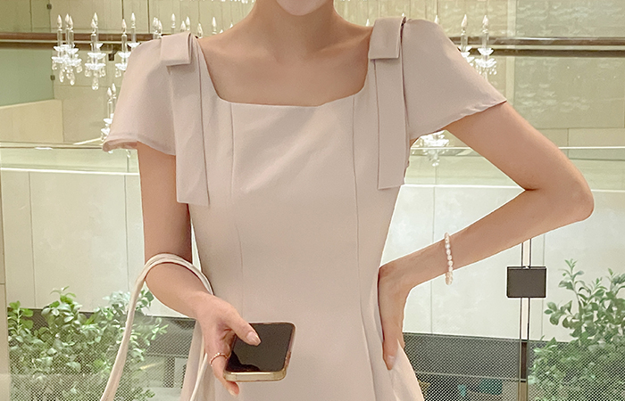 메리온 Ribbon Cap-Sleeves Flared Dress