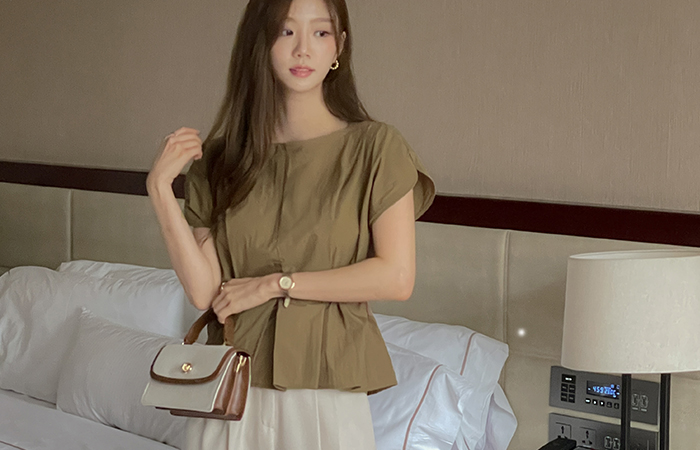 Rustlingly Belt (Set) Cap-Sleeves Blouse