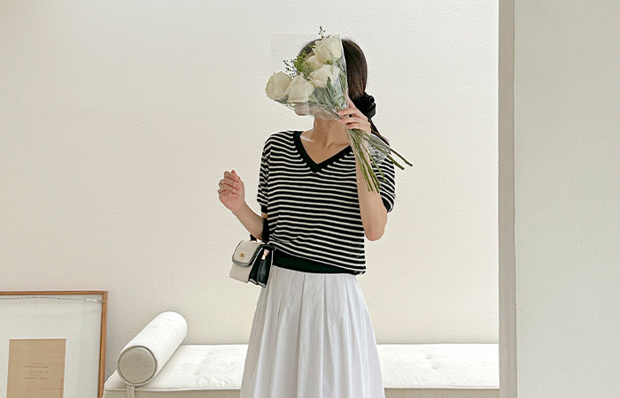 VNeck Stripe Linen Short-sleeve Knit