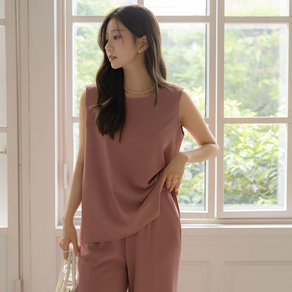 Soft back Slit Sleeveless shirts Blouse