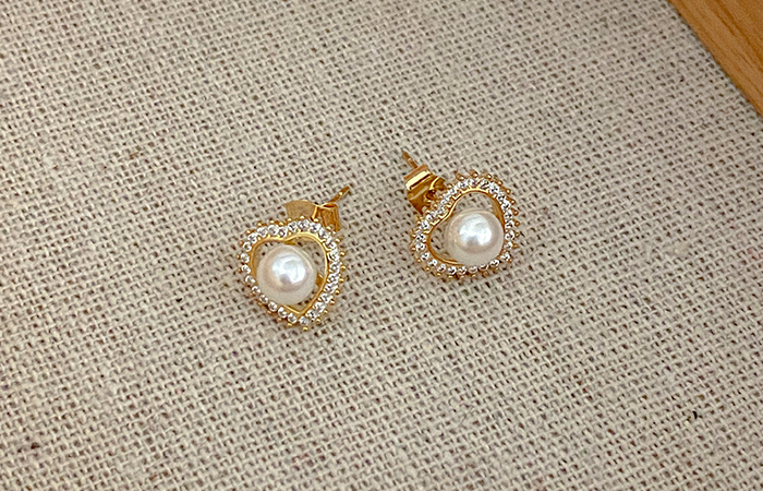 Romantic heart Cubic Pearl Earring