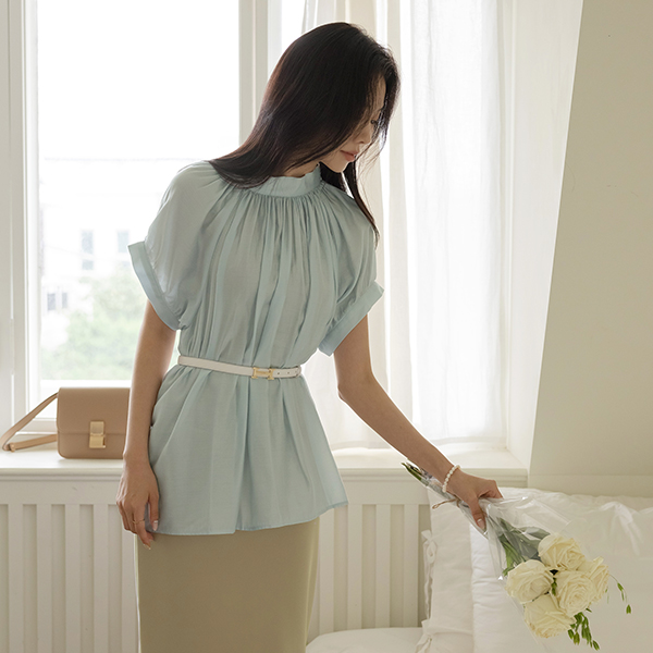 Shirring Neck Glossy Short-sleeve Blouse