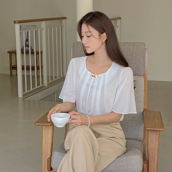 Elegance Gold wing Sleeves Blouse