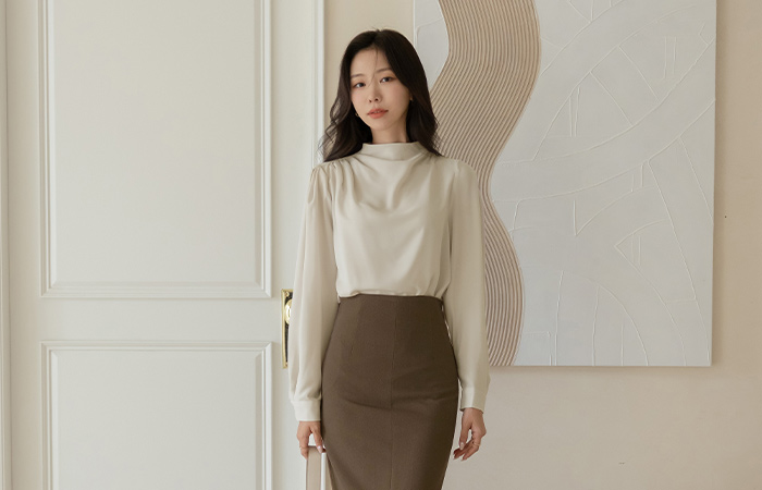 High-Neck Soft Unbalance Blouse