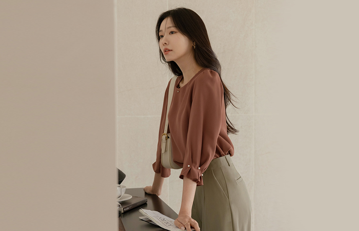 헤이즐 Capri Pearl Sleeves Blouse