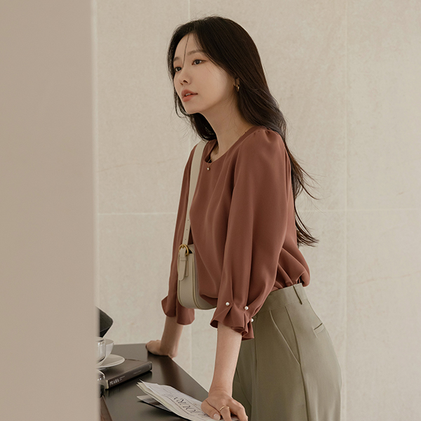 헤이즐 Capri Pearl Sleeves Blouse