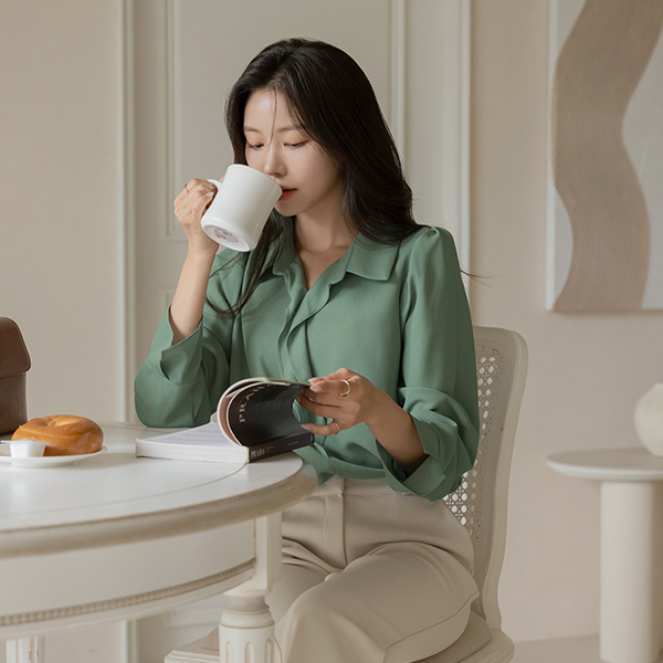 Collar Frill 훌 Blouse