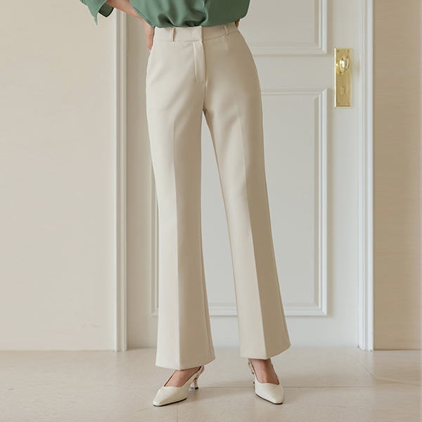 완벽 Correction Mochi Boot-Cut Slacks