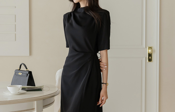 아프로 Half-Highneck Shirring String Dress