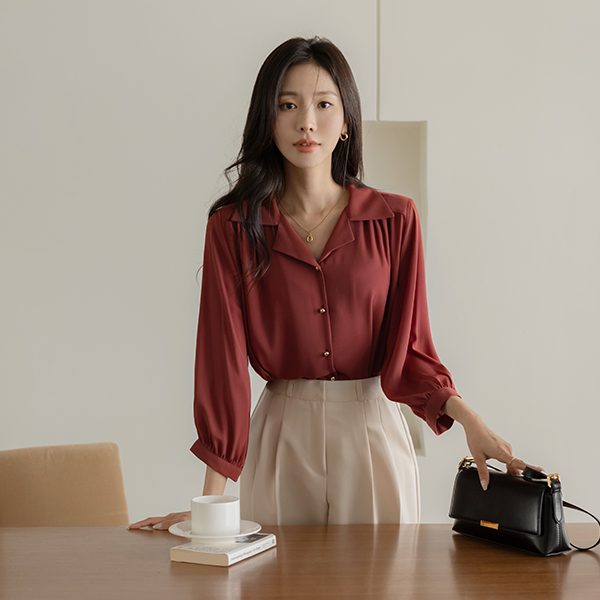 프레아 Collar Capri Blouse
