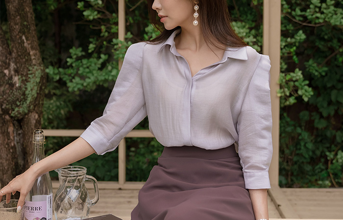 Glossy Point Shoulder Mood Tencel Blouse