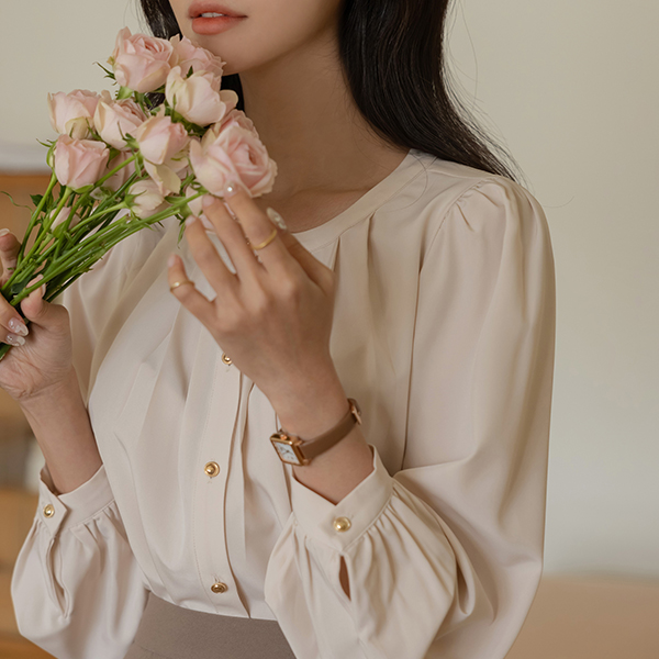 Powder Round Pintuck Blouse