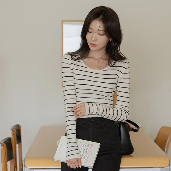 알프스 UNeck Stripe Knit