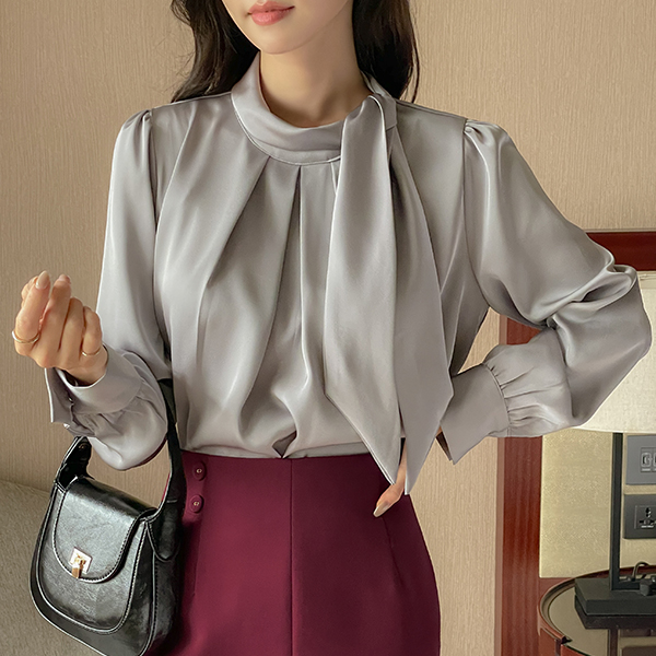 Glossy Scarf Pintuck Blouse