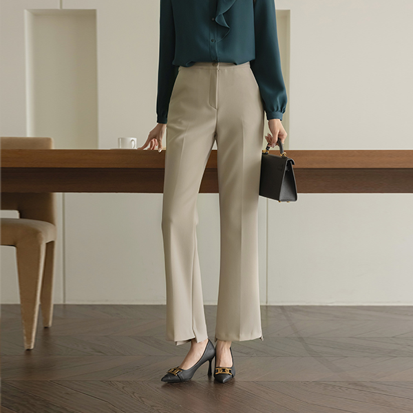 Mochi Banding Unbalance Semi- Boot-Cut Slacks