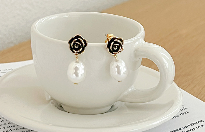 Elegance Flower Pearl Drop Earring