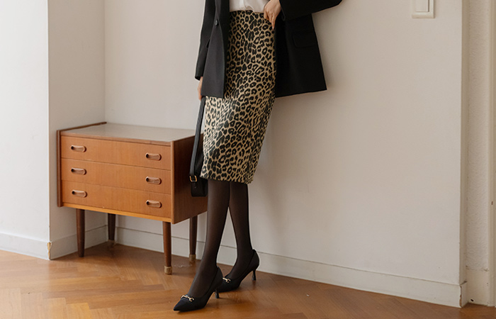 Soft Tight Slim Fit Leopard Skirt