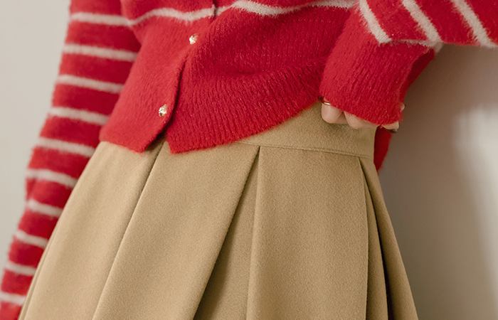 Thick Cozy Pleats Line Skirt