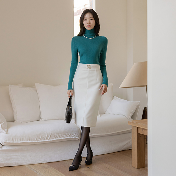 Cozy Pearl Decoration H-line Skirt