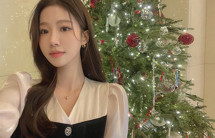 필리아 Velvet Color Combination A-line Dress