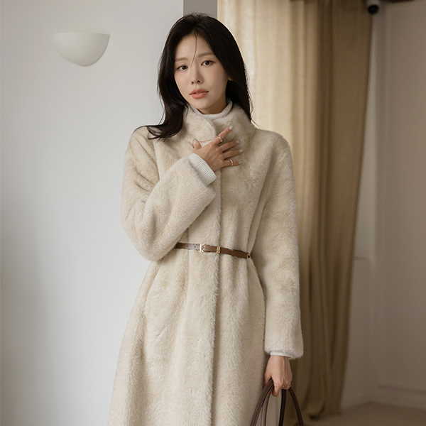 High qulity Holic Eco Fur Belt Long Coat