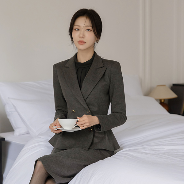 리움 Peplum Double-button Set-up Jacket