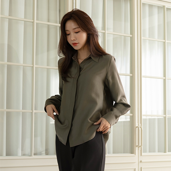 [O:neul] Mood Glossy Modal NICE Blouse